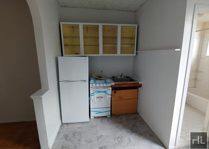 East 89 Street - Photo 1