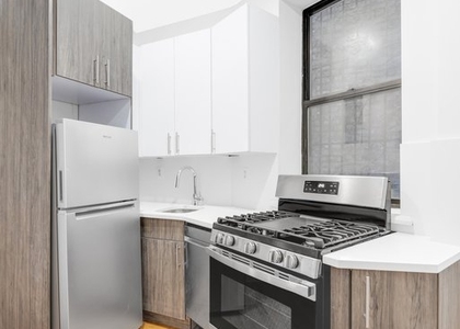 West 49th Street - Photo 1