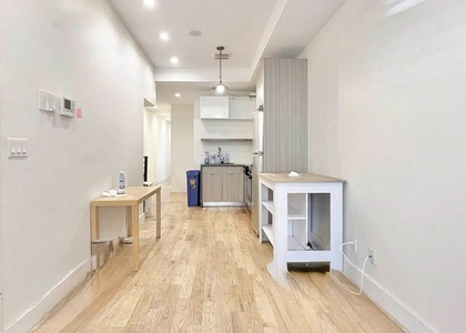 141 Troutman St #1R - Photo 1