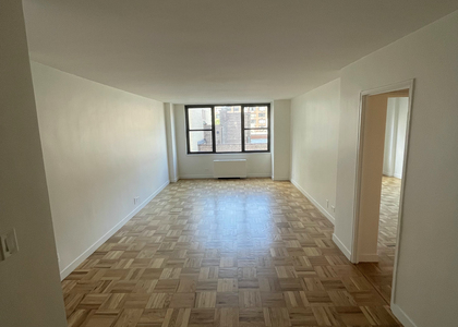 East 49th Street - Photo 1