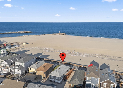 115 Boardwalk - Photo 1