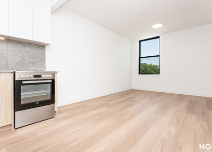 585 Knickerbocker Avenue - Photo 1