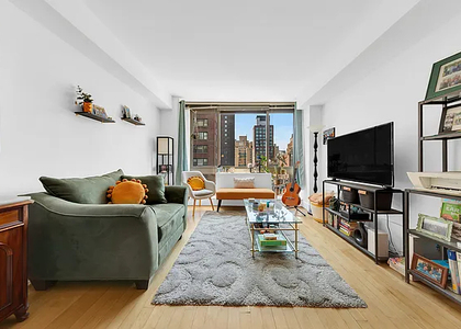  East 25th Street - Photo 1