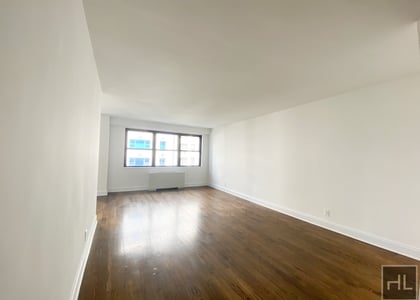 East 89 Street - Photo 1