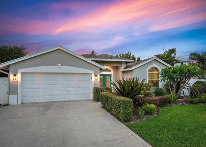 15129 Harriet Avenue - Photo 1