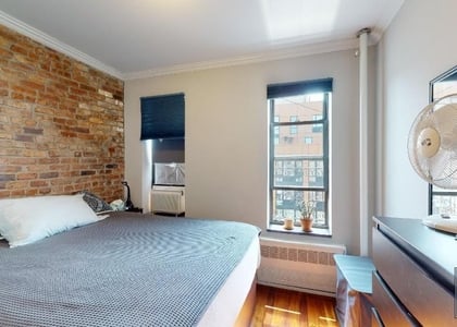 Lexington Avenue - Photo 1