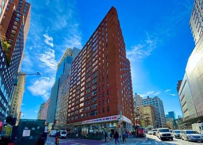 Fourth Avenue - Photo 1