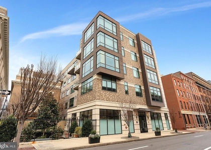 313 Race Street - Photo 1