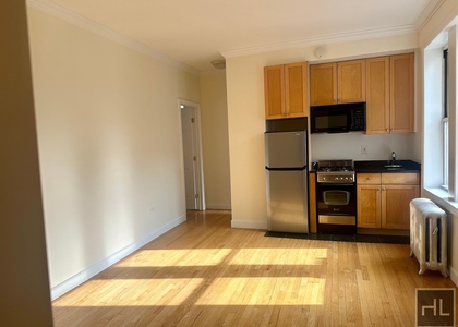 West 13 Street - Photo 1