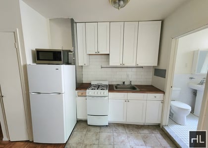 East 89th Street - Photo 1