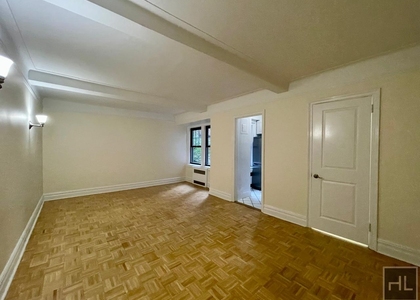 Christopher Street - Photo 1