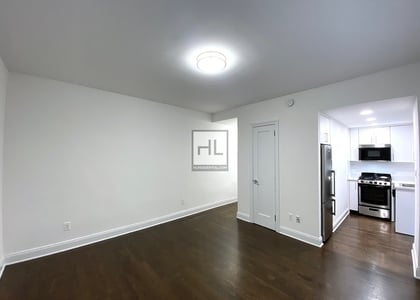 East 56 Street - Photo 1