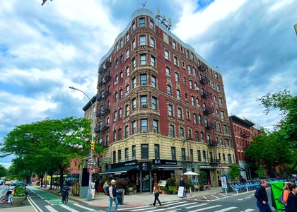Second Avenue - Photo 1
