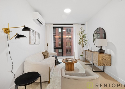555 West 45th Street - Photo 1