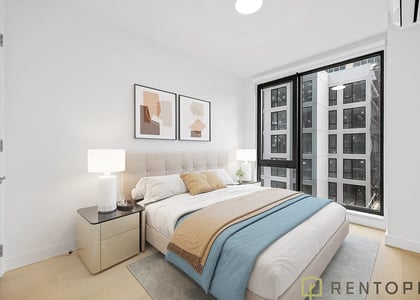 555 West 45th Street - Photo 1