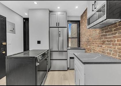 438 West 52nd Street - Photo 1
