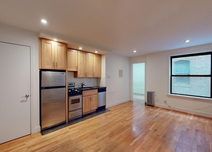30 Charlton Street - Photo 1