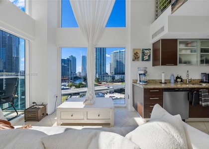 41 Se 5th St - Photo 1