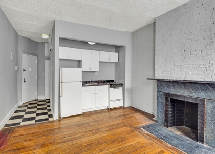 51 Leroy Street - Photo 1