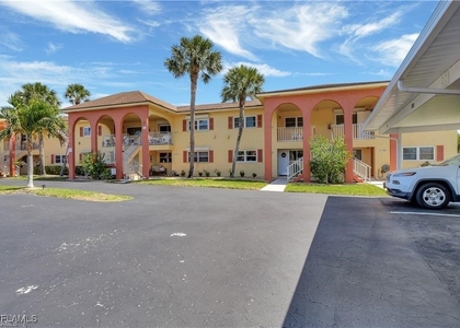 360 Charlemagne Boulevard - Photo 1