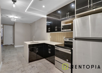 59 Graham Avenue - Photo 1