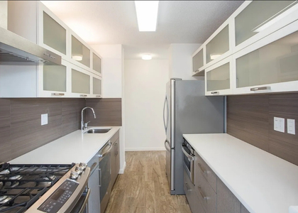 Second Avenue - Photo 1
