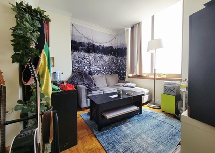 400 East 90th Street - Photo 1