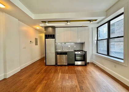1635 Putnam Avenue - Photo 1