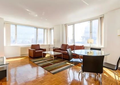 8th Avenue - Photo 1