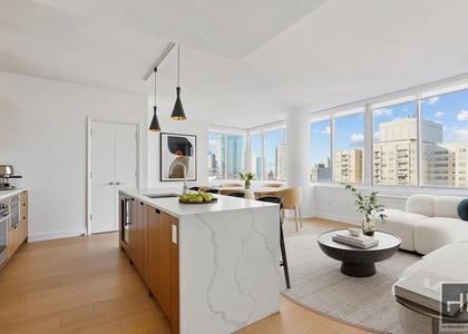 East 54th Street - Photo 1
