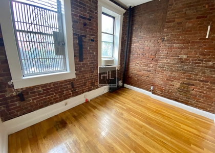 E 3rd St - Photo 1
