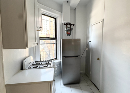 1 Avenue - Photo 1