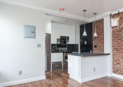 Second Avenue - Photo 1
