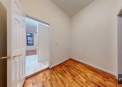 Second Avenue - Photo 1