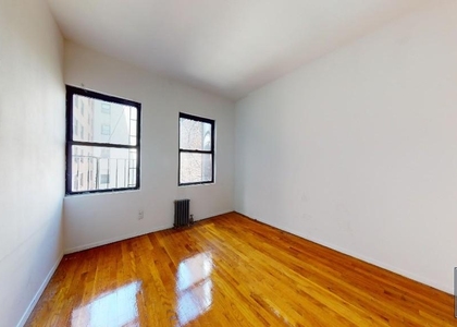 Third Avenue - Photo 1