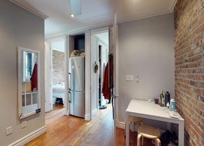 Mott Street - Photo 1