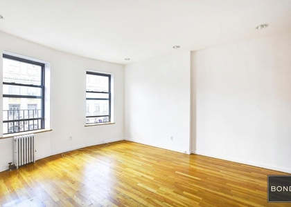 Second Avenue - Photo 1