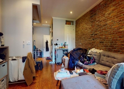West 14th Street - Photo 1