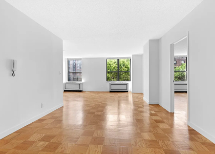 247 West 87th Street Unit 4H - Photo 1
