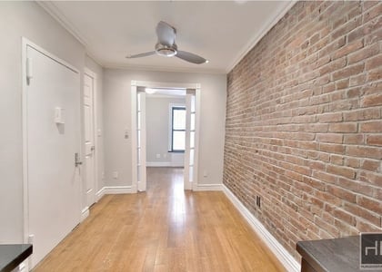 West 53 Street - Photo 1