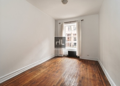 Jane St - Photo 1
