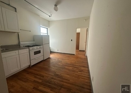 East 14 Street - Photo 1