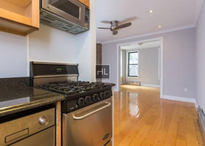 Bedford Street - Photo 1