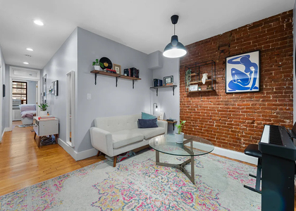 326 West 45th Street - Photo 1