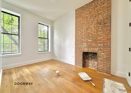 313 Pulaski Street - Photo 1