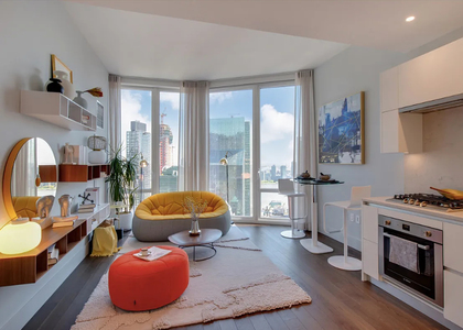 East 44th Street - Photo 1