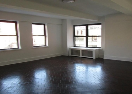 W 73rd St - Photo 1