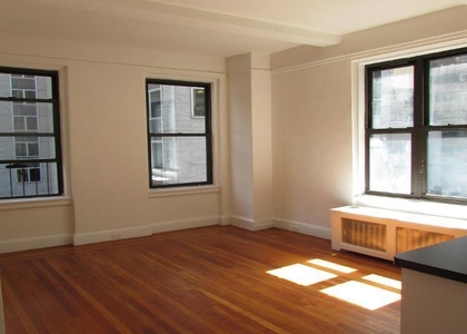 E 46th St - Photo 1