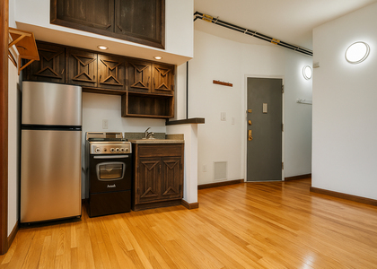 East 11th Street - Photo 1