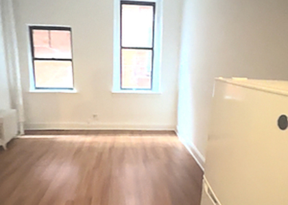 1 Avenue - Photo 1